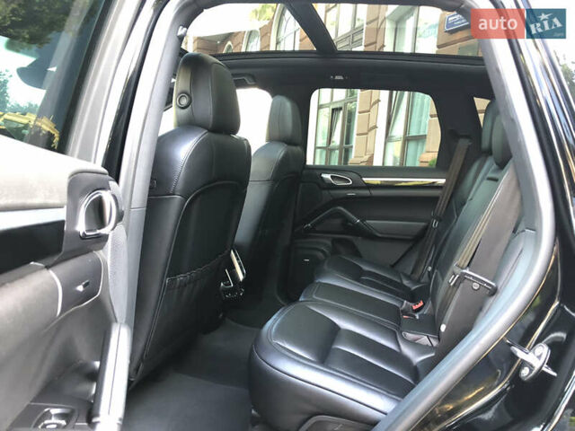 Черный Порше Каен, объемом двигателя 3 л и пробегом 110 тыс. км за 34000 $, фото 17 на Automoto.ua