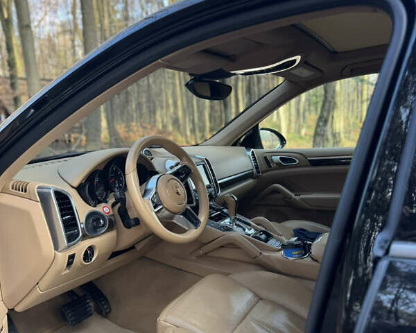 Чорний Порше Cayenne, об'ємом двигуна 3.6 л та пробігом 270 тис. км за 22500 $, фото 25 на Automoto.ua