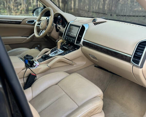 Чорний Порше Cayenne, об'ємом двигуна 3.6 л та пробігом 270 тис. км за 22500 $, фото 29 на Automoto.ua
