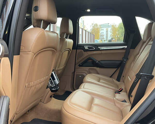 Чорний Порше Cayenne, об'ємом двигуна 3.6 л та пробігом 245 тис. км за 35550 $, фото 7 на Automoto.ua