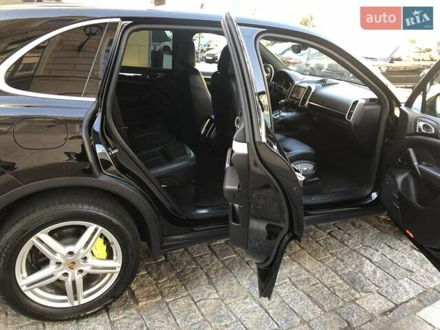 Черный Порше Каен, объемом двигателя 3 л и пробегом 111 тыс. км за 32989 $, фото 8 на Automoto.ua