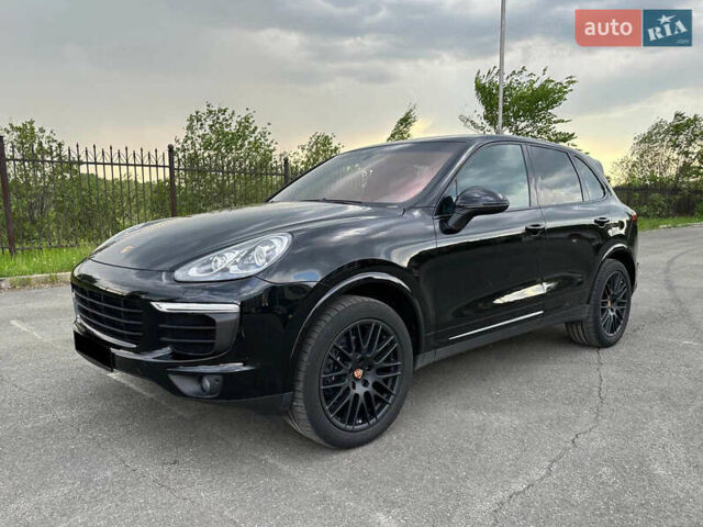 Чорний Порше Cayenne, об'ємом двигуна 2.97 л та пробігом 160 тис. км за 30000 $, фото 1 на Automoto.ua