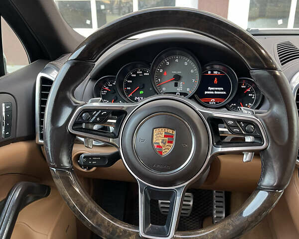 Чорний Порше Cayenne, об'ємом двигуна 3.6 л та пробігом 245 тис. км за 35550 $, фото 10 на Automoto.ua