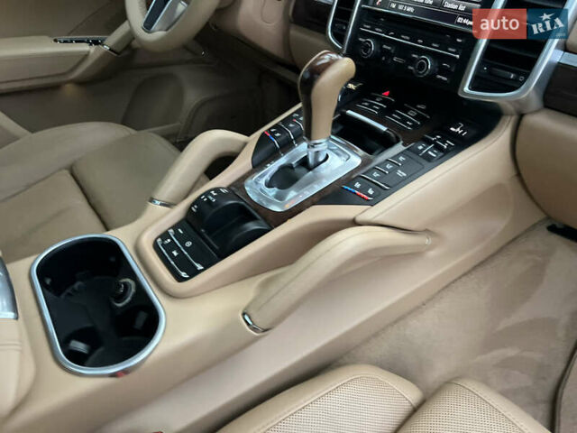 Черный Порше Каен, объемом двигателя 3.6 л и пробегом 274 тыс. км за 24950 $, фото 190 на Automoto.ua