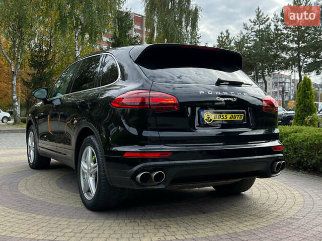 Черный Порше Каен, объемом двигателя 3 л и пробегом 142 тыс. км за 33900 $, фото 4 на Automoto.ua