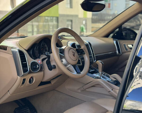 Чорний Порше Cayenne, об'ємом двигуна 3.6 л та пробігом 270 тис. км за 25000 $, фото 13 на Automoto.ua