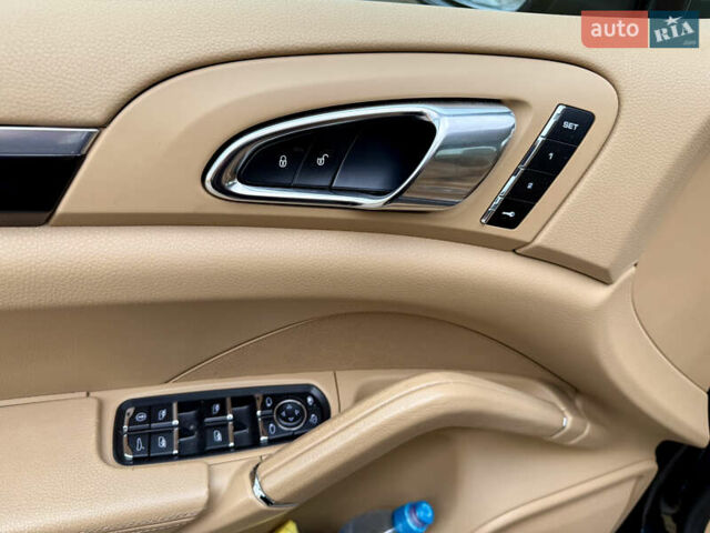 Чорний Порше Cayenne, об'ємом двигуна 3.6 л та пробігом 138 тис. км за 31000 $, фото 15 на Automoto.ua