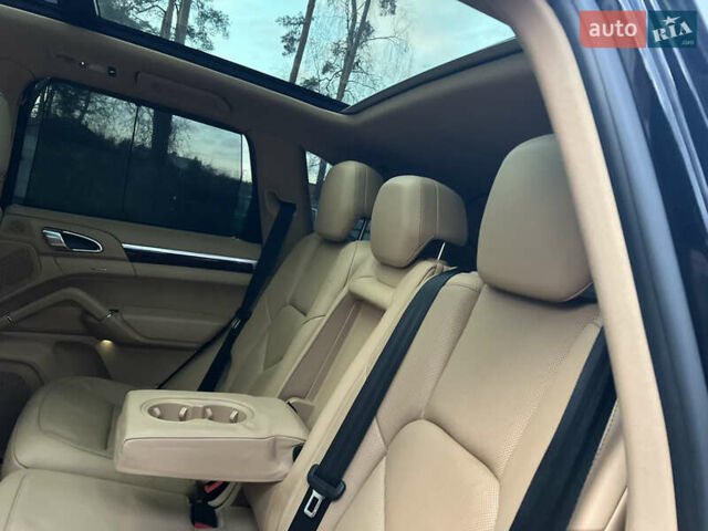 Черный Порше Каен, объемом двигателя 3.6 л и пробегом 274 тыс. км за 24950 $, фото 69 на Automoto.ua