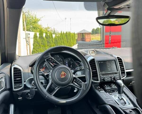 Чорний Порше Cayenne, об'ємом двигуна 2.97 л та пробігом 170 тис. км за 33500 $, фото 19 на Automoto.ua
