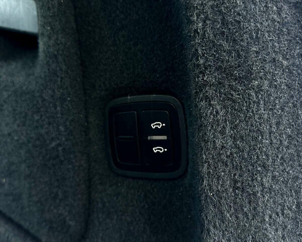 Черный Порше Каен, объемом двигателя 3 л и пробегом 101 тыс. км за 32000 $, фото 24 на Automoto.ua