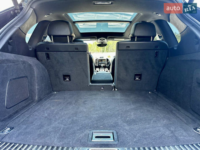 Черный Порше Каен, объемом двигателя 3 л и пробегом 101 тыс. км за 32000 $, фото 22 на Automoto.ua