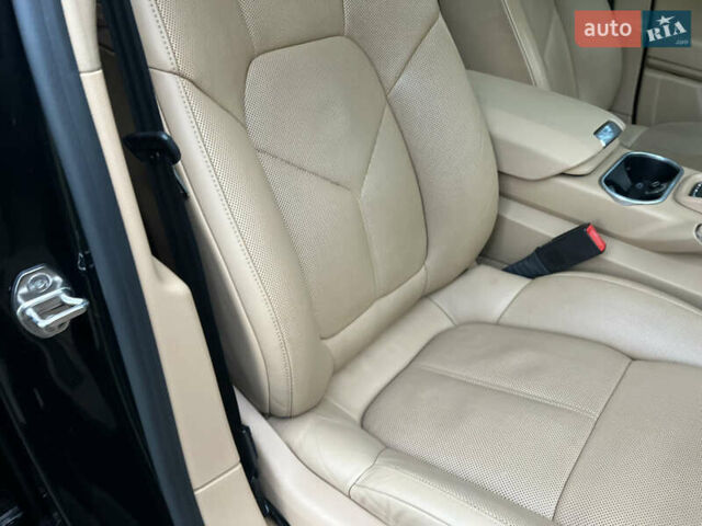 Черный Порше Каен, объемом двигателя 3.6 л и пробегом 274 тыс. км за 24950 $, фото 86 на Automoto.ua