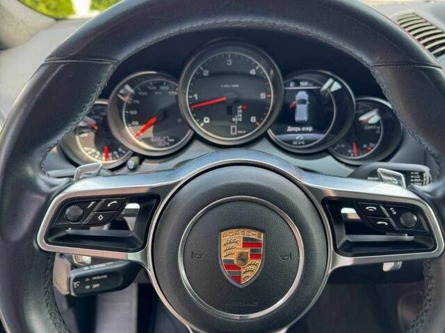 Черный Порше Каен, объемом двигателя 3 л и пробегом 170 тыс. км за 33500 $, фото 22 на Automoto.ua