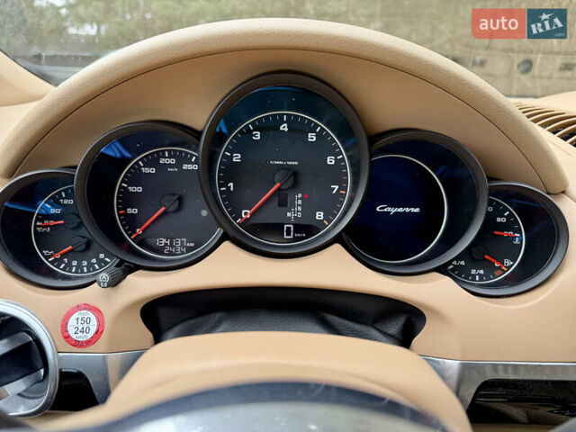 Чорний Порше Cayenne, об'ємом двигуна 3.6 л та пробігом 138 тис. км за 31000 $, фото 40 на Automoto.ua