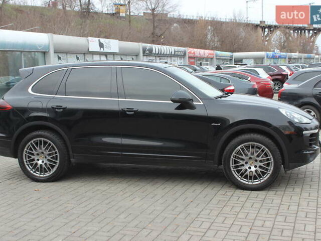 Черный Порше Каен, объемом двигателя 2.97 л и пробегом 196 тыс. км за 32000 $, фото 3 на Automoto.ua