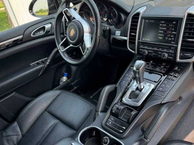 Черный Порше Каен, объемом двигателя 3 л и пробегом 170 тыс. км за 33500 $, фото 9 на Automoto.ua