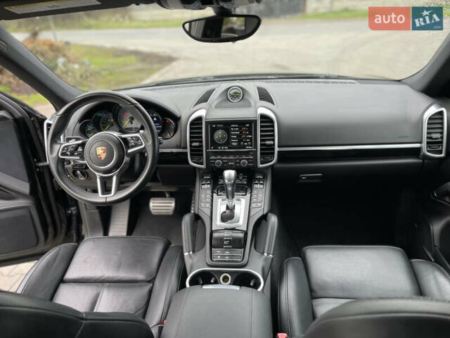 Чорний Порше Cayenne, об'ємом двигуна 3 л та пробігом 191 тис. км за 25999 $, фото 19 на Automoto.ua