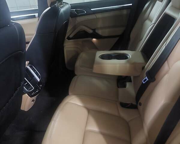Чорний Порше Cayenne, об'ємом двигуна 3.6 л та пробігом 63 тис. км за 27000 $, фото 13 на Automoto.ua