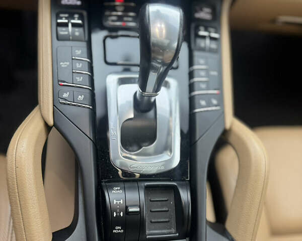 Черный Порше Каен, объемом двигателя 3.6 л и пробегом 135 тыс. км за 24999 $, фото 18 на Automoto.ua