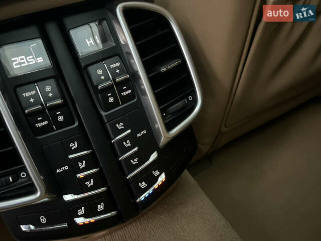 Черный Порше Каен, объемом двигателя 3.6 л и пробегом 274 тыс. км за 24950 $, фото 167 на Automoto.ua