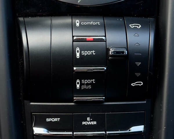 Черный Порше Каен, объемом двигателя 3 л и пробегом 101 тыс. км за 32000 $, фото 13 на Automoto.ua