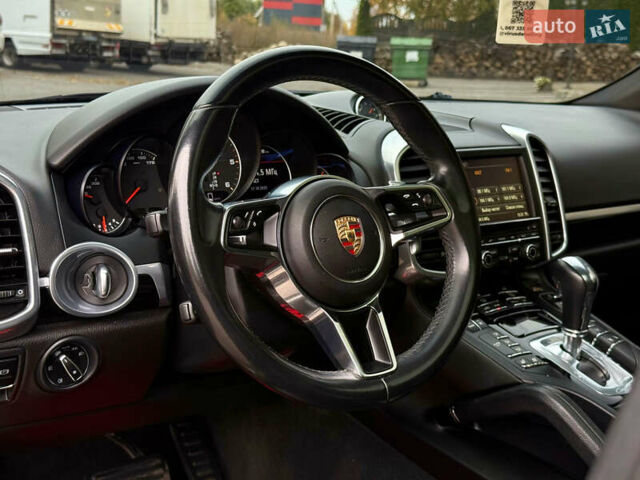 Порше Cayenne 2015 у Тернополі на Automoto.ua Чорний Порше Cayenne, об'ємом двигуна 2.97 л та пробігом 298 тис. км за 29900 $, фото 19 на Automoto.ua