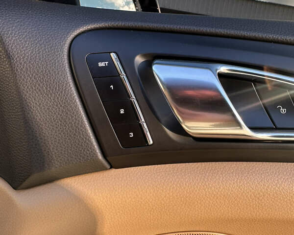 Черный Порше Каен, объемом двигателя 3 л и пробегом 170 тыс. км за 34999 $, фото 29 на Automoto.ua