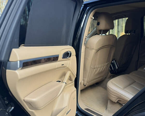 Чорний Порше Cayenne, об'ємом двигуна 3.6 л та пробігом 270 тис. км за 22500 $, фото 21 на Automoto.ua