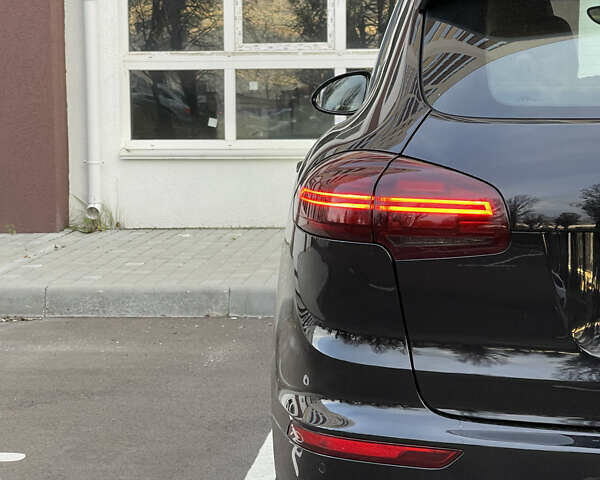 Чорний Порше Cayenne, об'ємом двигуна 3.6 л та пробігом 245 тис. км за 35550 $, фото 5 на Automoto.ua