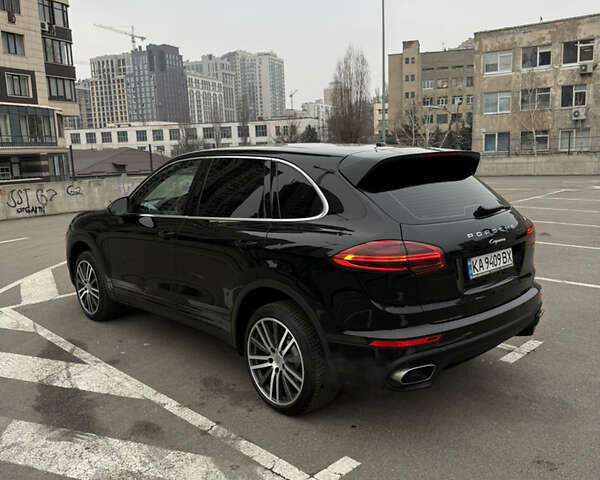 Черный Порше Каен, объемом двигателя 3.6 л и пробегом 222 тыс. км за 18000 $, фото 2 на Automoto.ua