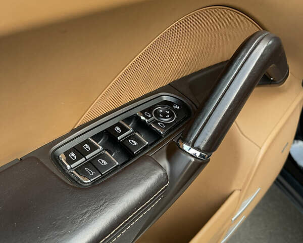 Чорний Порше Cayenne, об'ємом двигуна 3.6 л та пробігом 245 тис. км за 35550 $, фото 16 на Automoto.ua