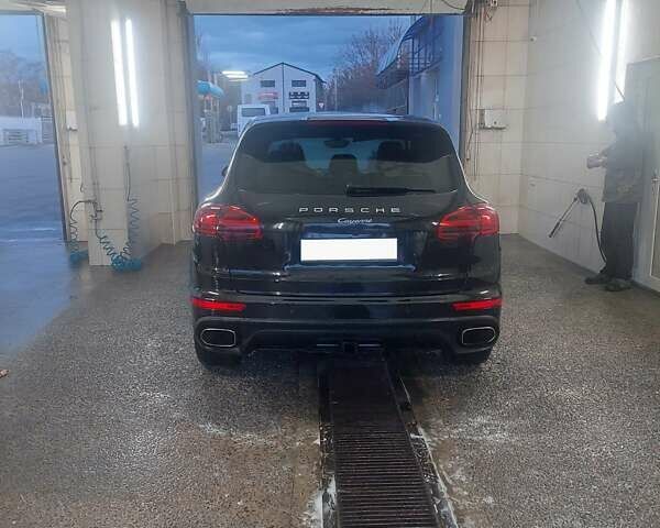 Чорний Порше Cayenne, об'ємом двигуна 3.6 л та пробігом 63 тис. км за 27000 $, фото 2 на Automoto.ua