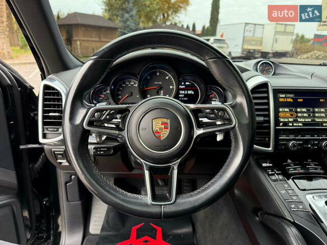 Порше Cayenne 2015 у Тернополі на Automoto.ua Чорний Порше Cayenne, об'ємом двигуна 2.97 л та пробігом 298 тис. км за 29900 $, фото 20 на Automoto.ua