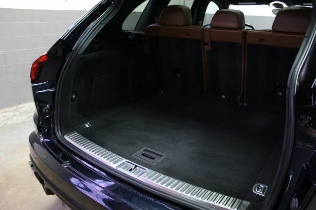 Черный Порше Каен, объемом двигателя 3.6 л и пробегом 132 тыс. км за 25500 $, фото 13 на Automoto.ua