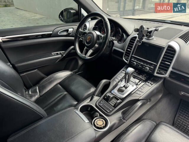 Чорний Порше Cayenne, об'ємом двигуна 2.97 л та пробігом 157 тис. км за 28900 $, фото 17 на Automoto.ua