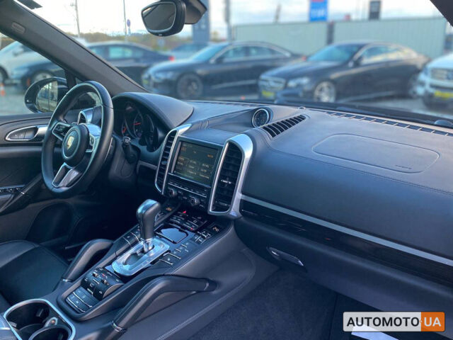 Чорний Порше Cayenne, об'ємом двигуна 3 л та пробігом 215 тис. км за 45990 $, фото 25 на Automoto.ua