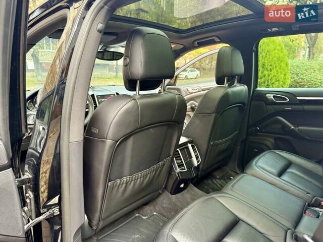 Черный Порше Каен, объемом двигателя 3 л и пробегом 140 тыс. км за 25900 $, фото 49 на Automoto.ua