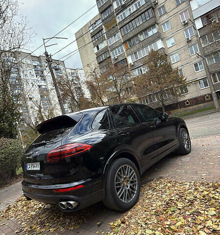 Черный Порше Каен, объемом двигателя 3 л и пробегом 140 тыс. км за 25900 $, фото 84 на Automoto.ua
