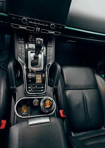 Черный Порше Каен, объемом двигателя 3.6 л и пробегом 99 тыс. км за 38999 $, фото 8 на Automoto.ua