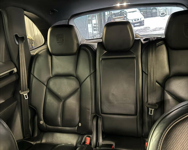 Чорний Порше Cayenne, об'ємом двигуна 3.6 л та пробігом 119 тис. км за 30500 $, фото 8 на Automoto.ua