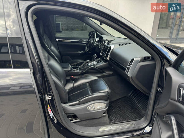 Чорний Порше Cayenne, об'ємом двигуна 2.97 л та пробігом 157 тис. км за 28900 $, фото 16 на Automoto.ua