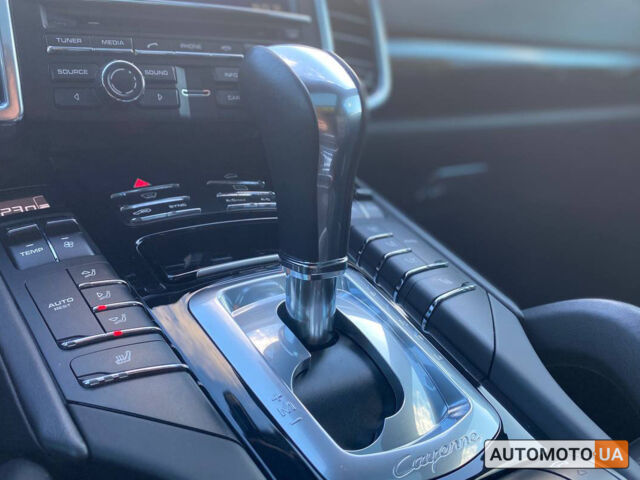 Чорний Порше Cayenne, об'ємом двигуна 3 л та пробігом 215 тис. км за 45990 $, фото 16 на Automoto.ua