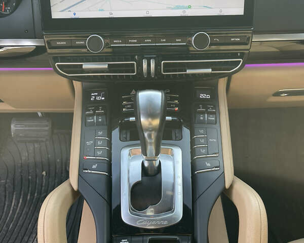 Чорний Порше Cayenne, об'ємом двигуна 3.6 л та пробігом 169 тис. км за 23400 $, фото 22 на Automoto.ua