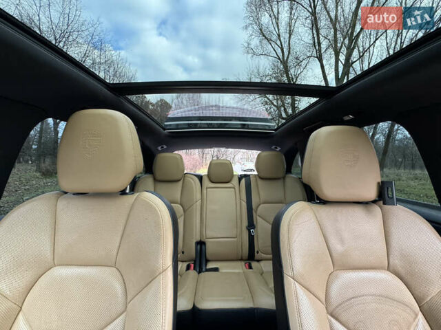 Черный Порше Каен, объемом двигателя 2.97 л и пробегом 249 тыс. км за 37000 $, фото 25 на Automoto.ua