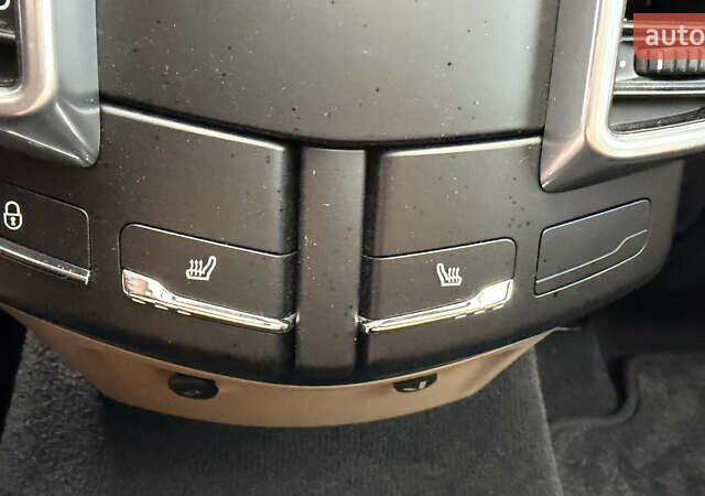 Черный Порше Каен, объемом двигателя 2.97 л и пробегом 138 тыс. км за 35500 $, фото 25 на Automoto.ua