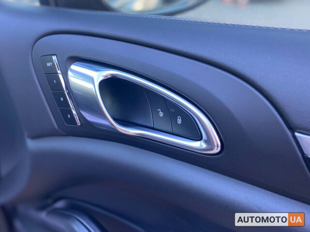 Чорний Порше Cayenne, об'ємом двигуна 3 л та пробігом 215 тис. км за 45990 $, фото 22 на Automoto.ua