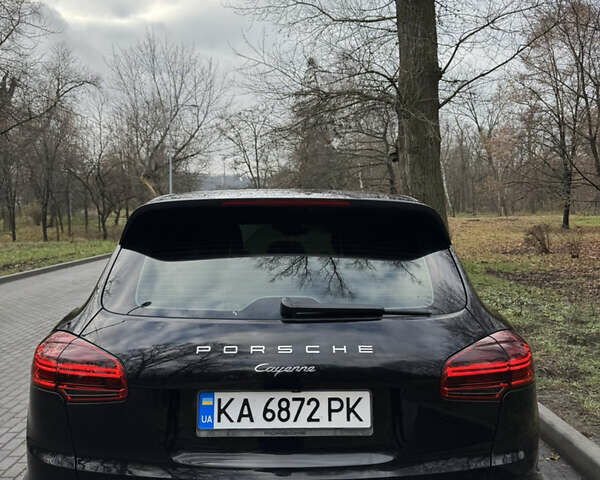 Черный Порше Каен, объемом двигателя 2.97 л и пробегом 249 тыс. км за 37000 $, фото 3 на Automoto.ua