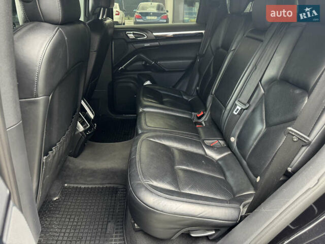 Чорний Порше Cayenne, об'ємом двигуна 2.97 л та пробігом 157 тис. км за 28900 $, фото 15 на Automoto.ua