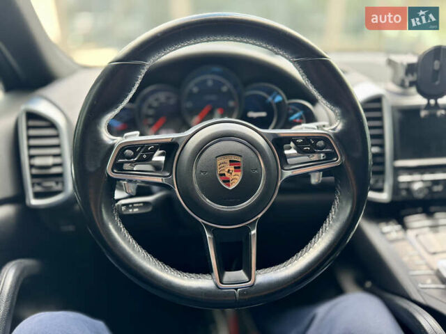 Чорний Порше Cayenne, об'ємом двигуна 2.97 л та пробігом 157 тис. км за 28900 $, фото 24 на Automoto.ua