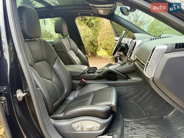 Черный Порше Каен, объемом двигателя 3 л и пробегом 140 тыс. км за 25900 $, фото 53 на Automoto.ua